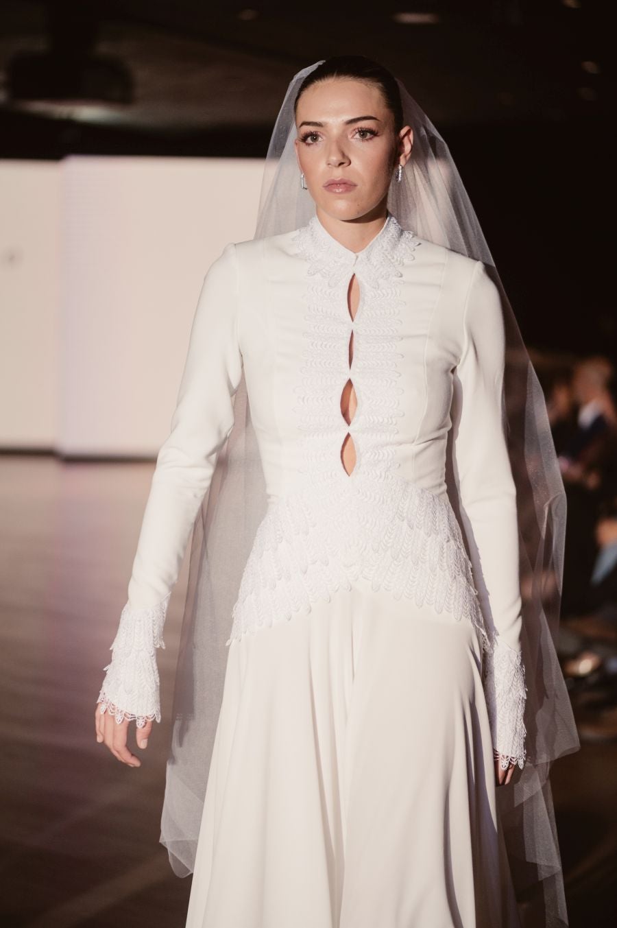 Arquitectura y poesía en el desfile de CLARO Couture