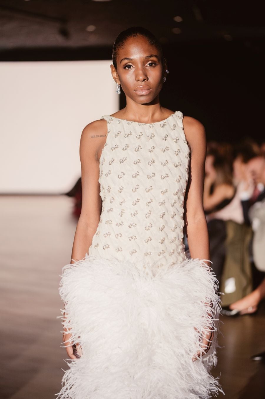 Arquitectura y poesía en el desfile de CLARO Couture