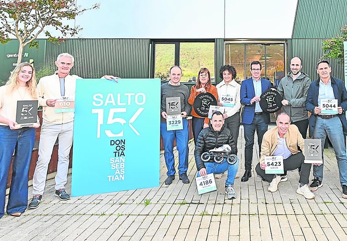 Autoridades, organizadores y patrocinadores, ayer en la presentación en las instalaciones de Salto.