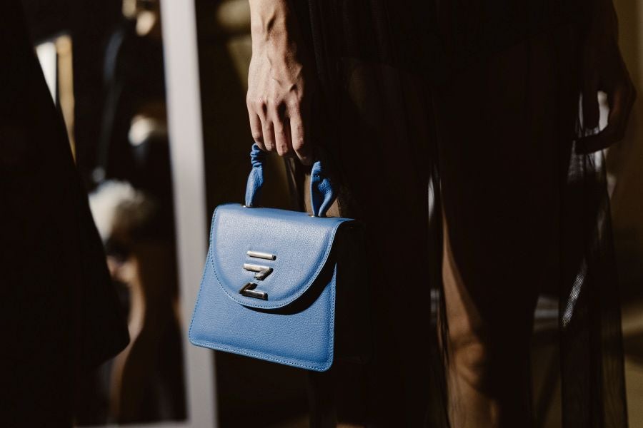 Martha Prada presenta su firma de bolsos Parenzo