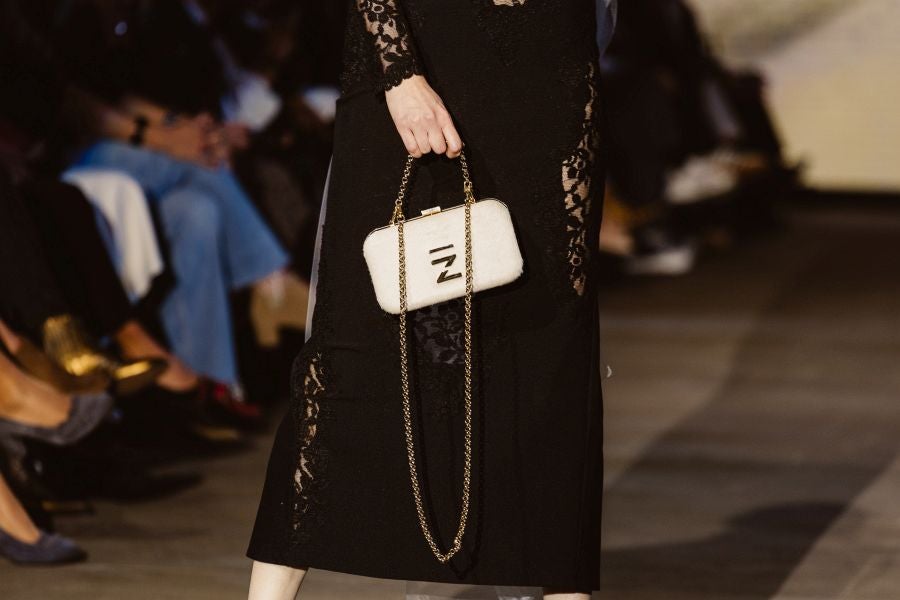 Martha Prada presenta su firma de bolsos Parenzo