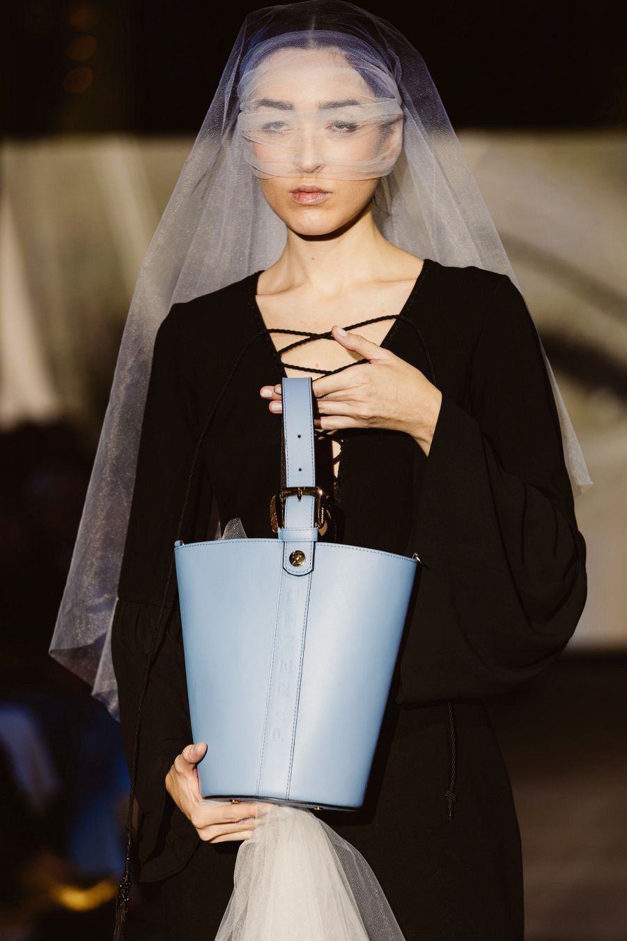 Martha Prada presenta su firma de bolsos Parenzo