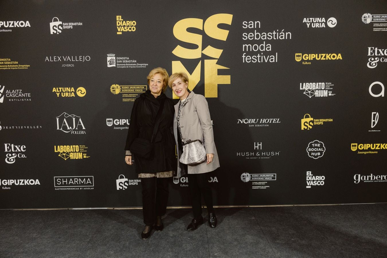 Desfile de Noventa Grados en SSMF