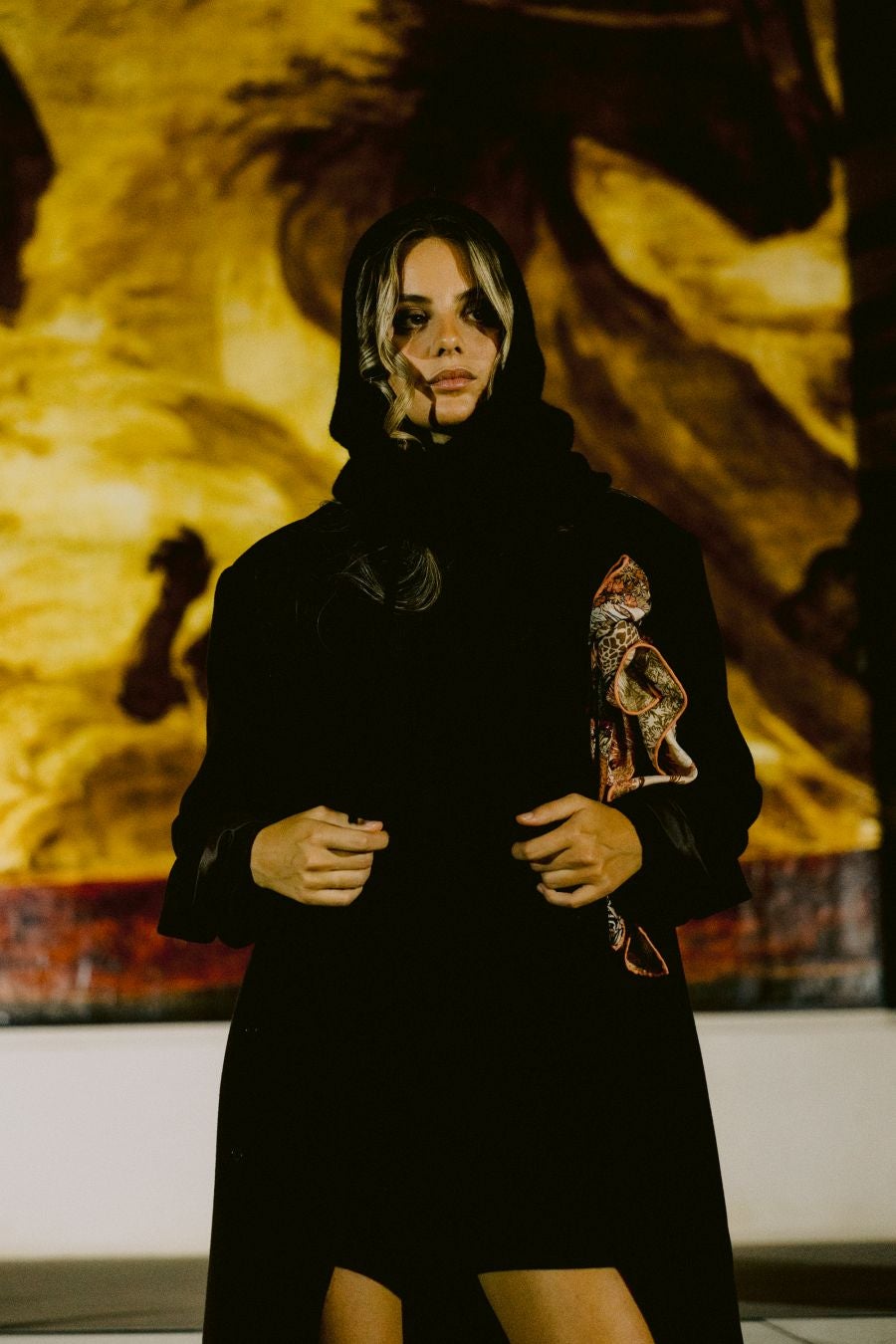 Siluetas amplias y relajadas en el desfile de Sketch