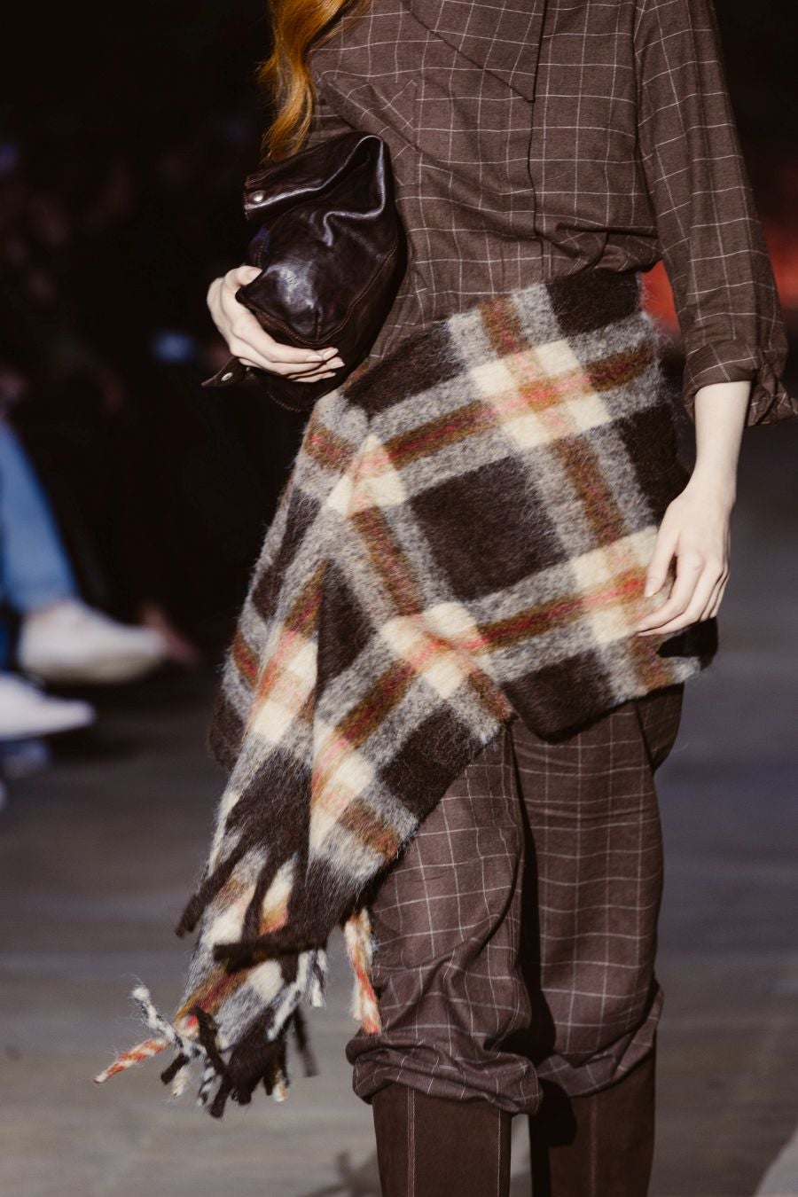 Siluetas amplias y relajadas en el desfile de Sketch