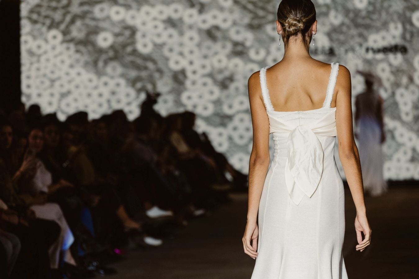 Alicia Rueda luce sus vestidos en San Telmo