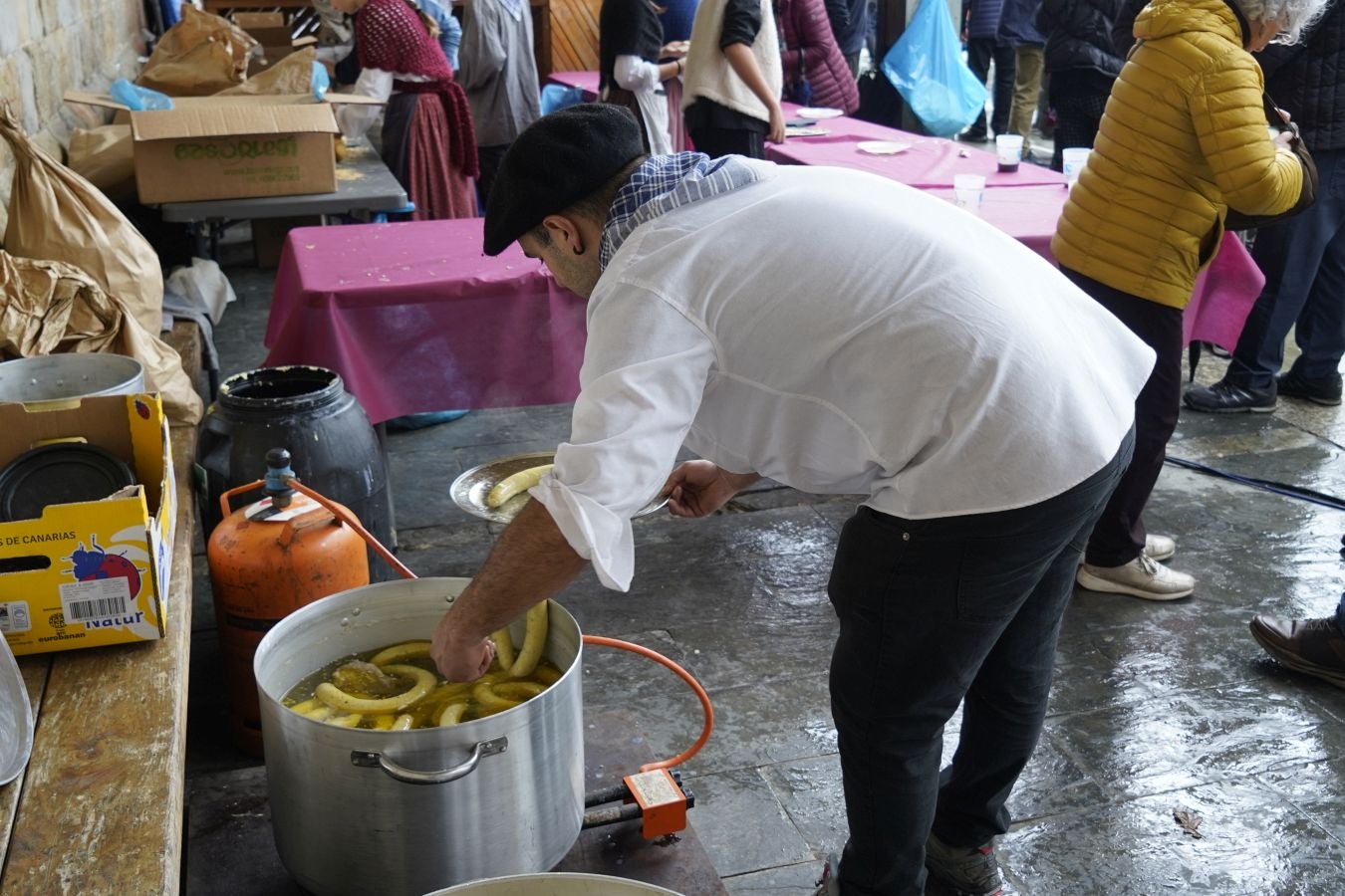 Ardiki egun bikaina Zaldibian