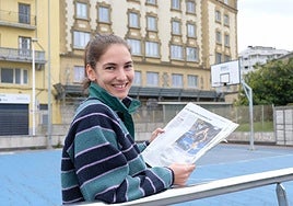 Rosó Buch, con la crónica de este periódico del triunfo del IDK ante el Perfumerías Avenida.