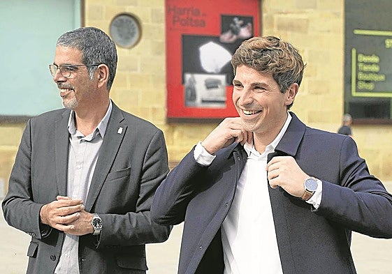 Insausti, junto a Goia, durante su presentación como próximo alcalde y futuro candidato del PNV.