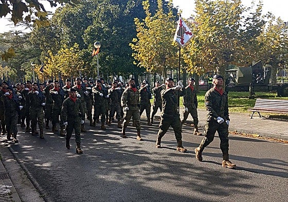 Desfile para celebrar el 490 aniversario del regimiento Tercio Viejo de Sicilia nº 67.