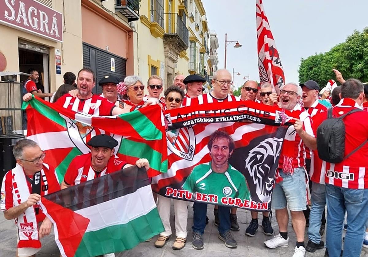 Le peña Antton Exponda durante una salida.