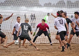 Euskaldunako 6 zenbakiak jaurti eta gola egingo dio Izar Optika taldeari.