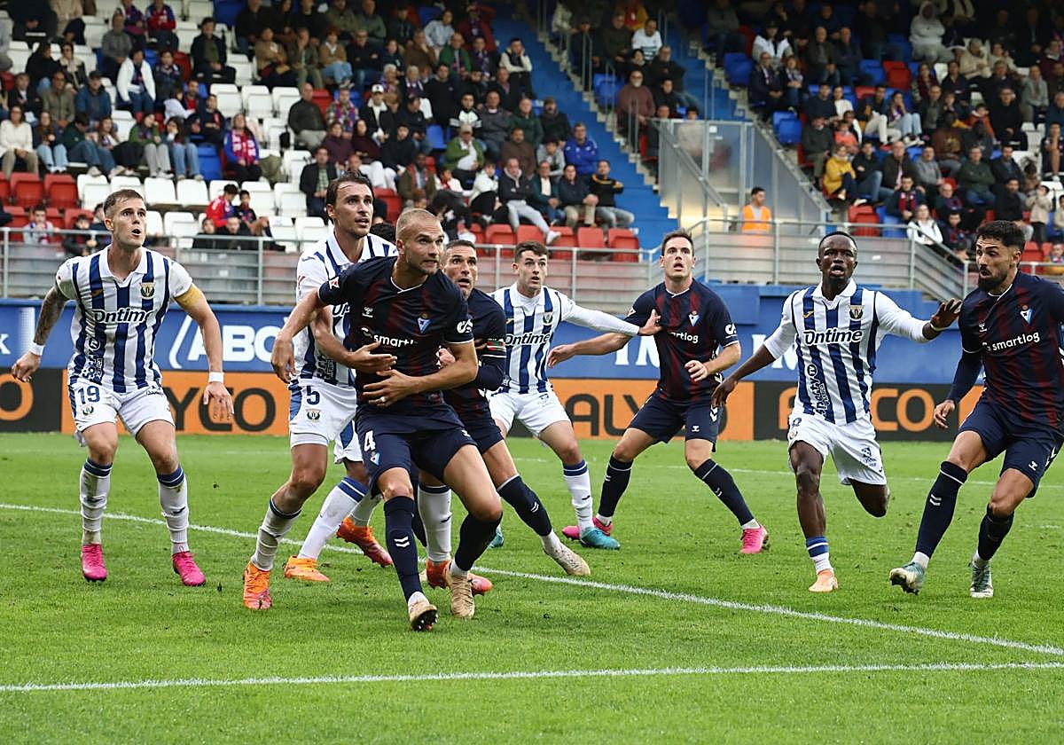 Un momento del encuentro entre el Eibar y el Leganés esta temporada en Ipurua.