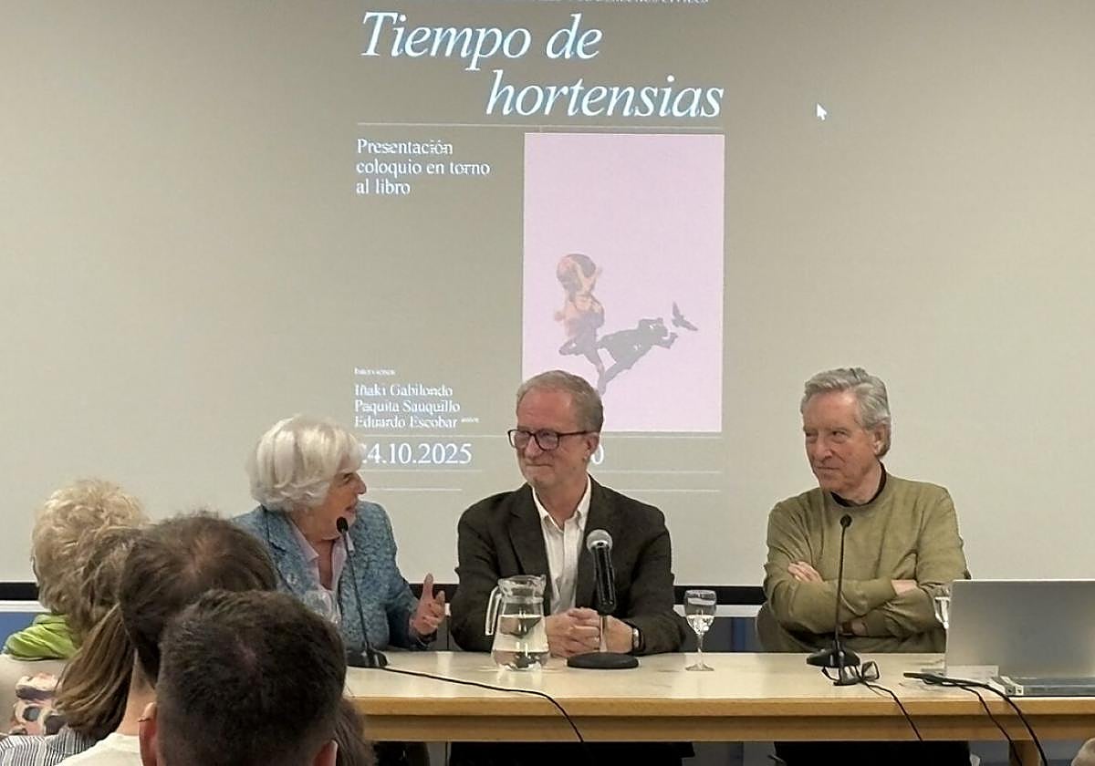 La abogada Paquita Sauquillo, el escritor y médico donostiarra Eduardo Escobar y el también donostiarra y periodista Iñaki Gabilondo.