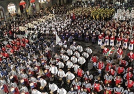 Imagen de la plaza azkoitiarra durante la tamborrada de la pasada edición.
