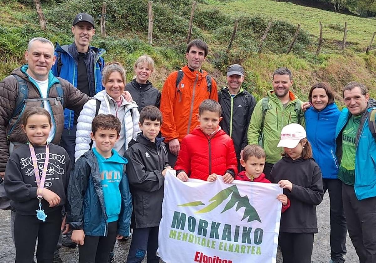 Haurrekin egiteko ikasturteko mendi martxak, abiatuta
