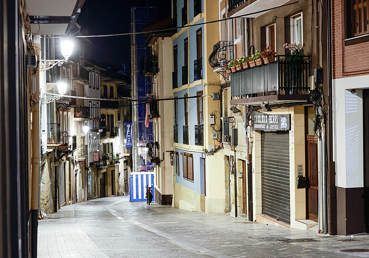La agresión tuvo lugar en una vivienda de la calle Larretxipi.