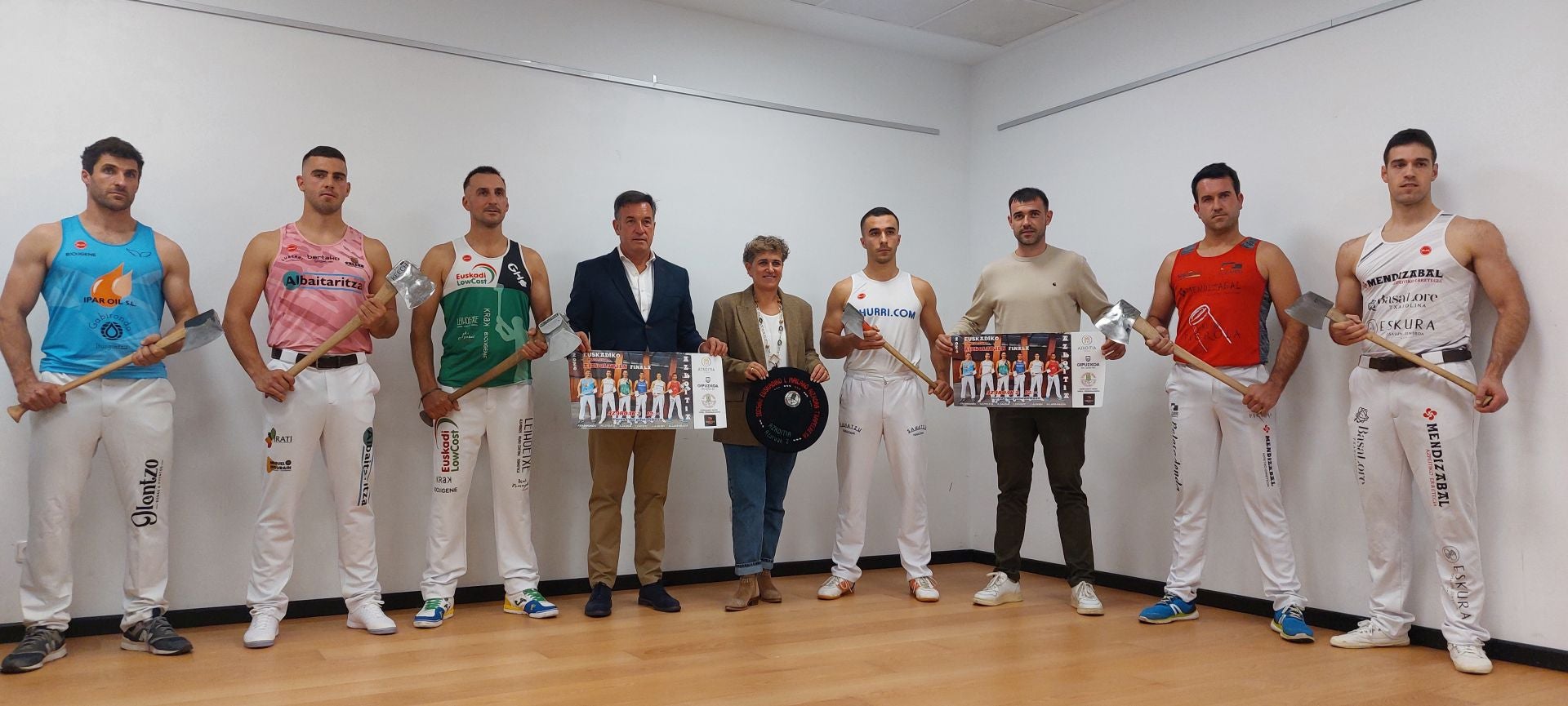 Gabirondo, Vicente, Zaldua, Duñabeitia, Azkoitia, Ezpeleta, Isuskiza, Larrañaga eta Alberdi, aurkezpenean.