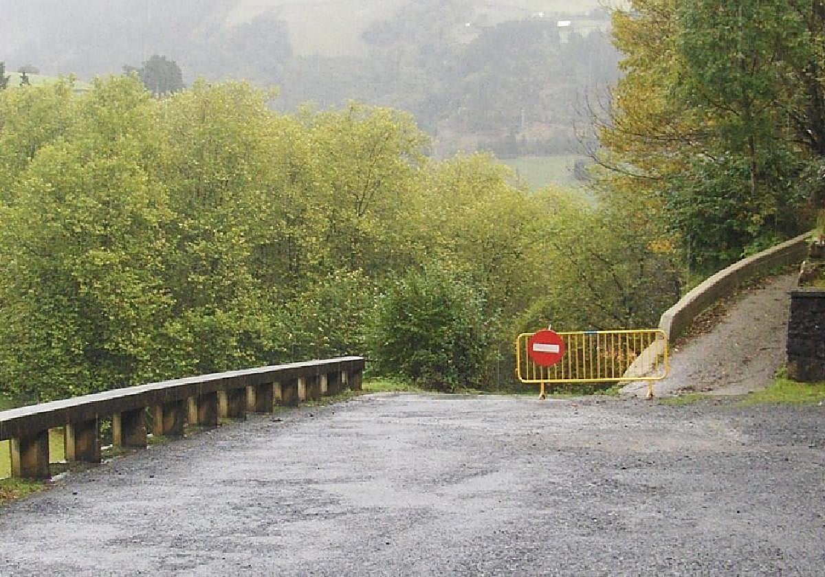 Camino del cementerio de Azpeitia.
