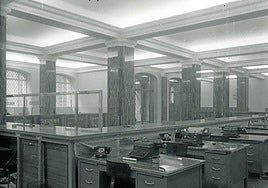 El primitivo 'patio de operaciones' de la Caja de Ahorros Municipal.