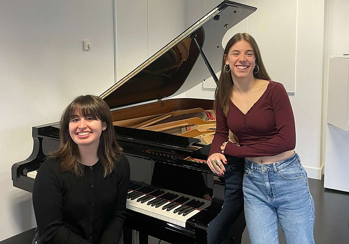 Noemí Rodríguez (piano) y Amaia Lanaspa (voz) conforman 'Blossom Duo'.