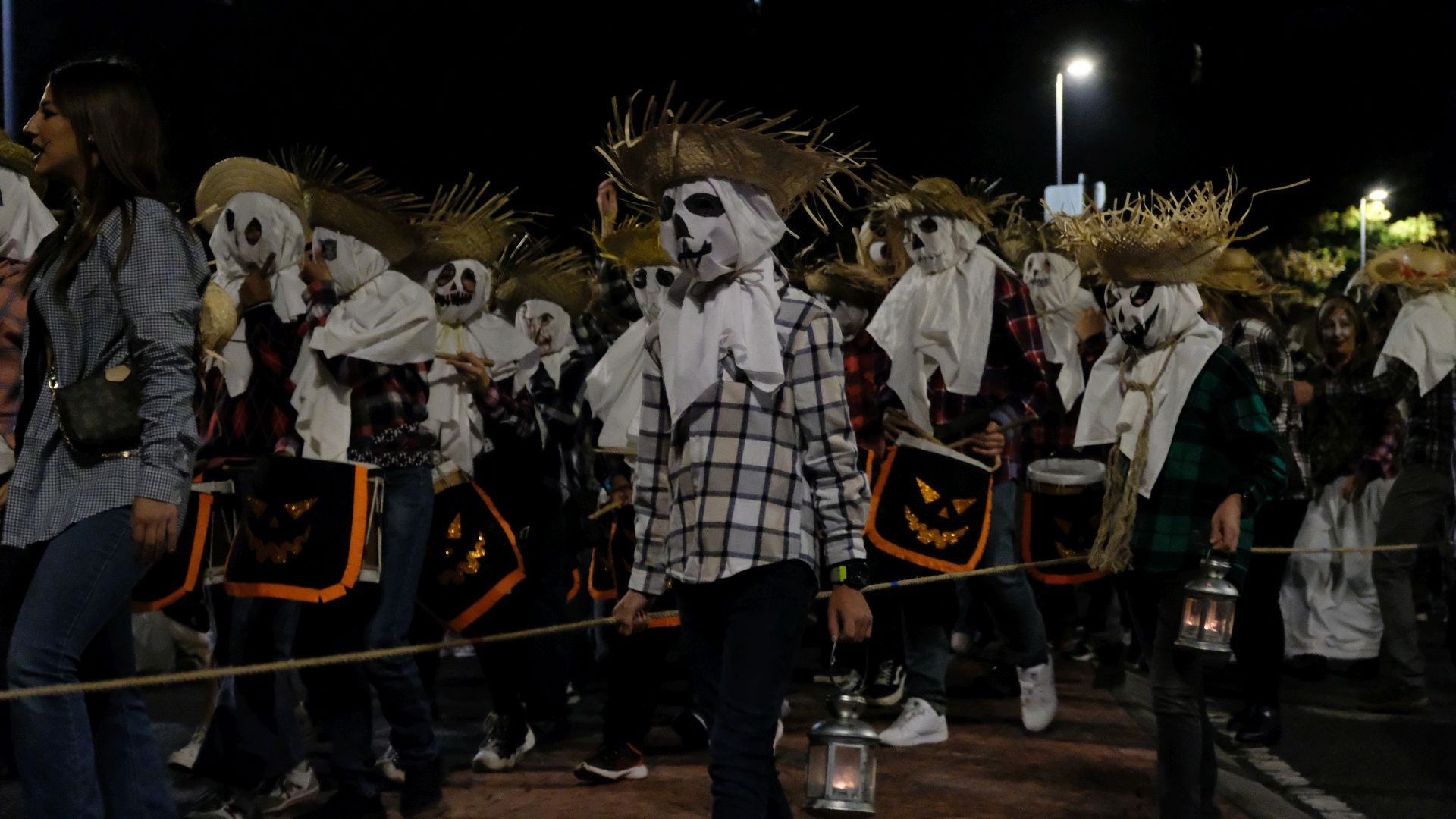 200 personas toman las calles de Urnieta