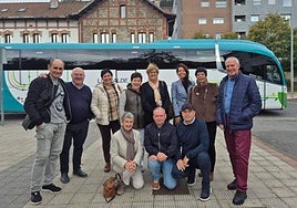 La diputada Azahara Domínguez se ha reunido hoy en Arrasate con representantes de Anakon.