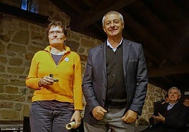 Irene Arrarats eta Andoni Sagarna, Gipuzkoako ordezkaritzan egin den Osoko bilkuran.