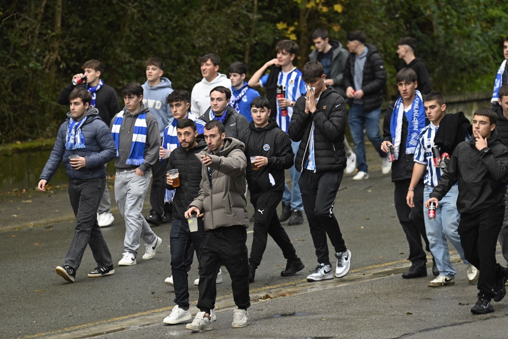 Gran ambiente previo al derbi en Donostia