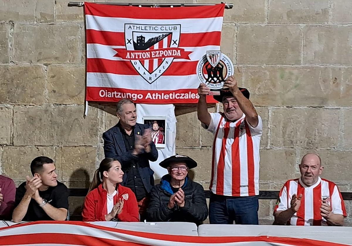 Un momento del acto de inauguración de la peña nacida en Oiartzun.
