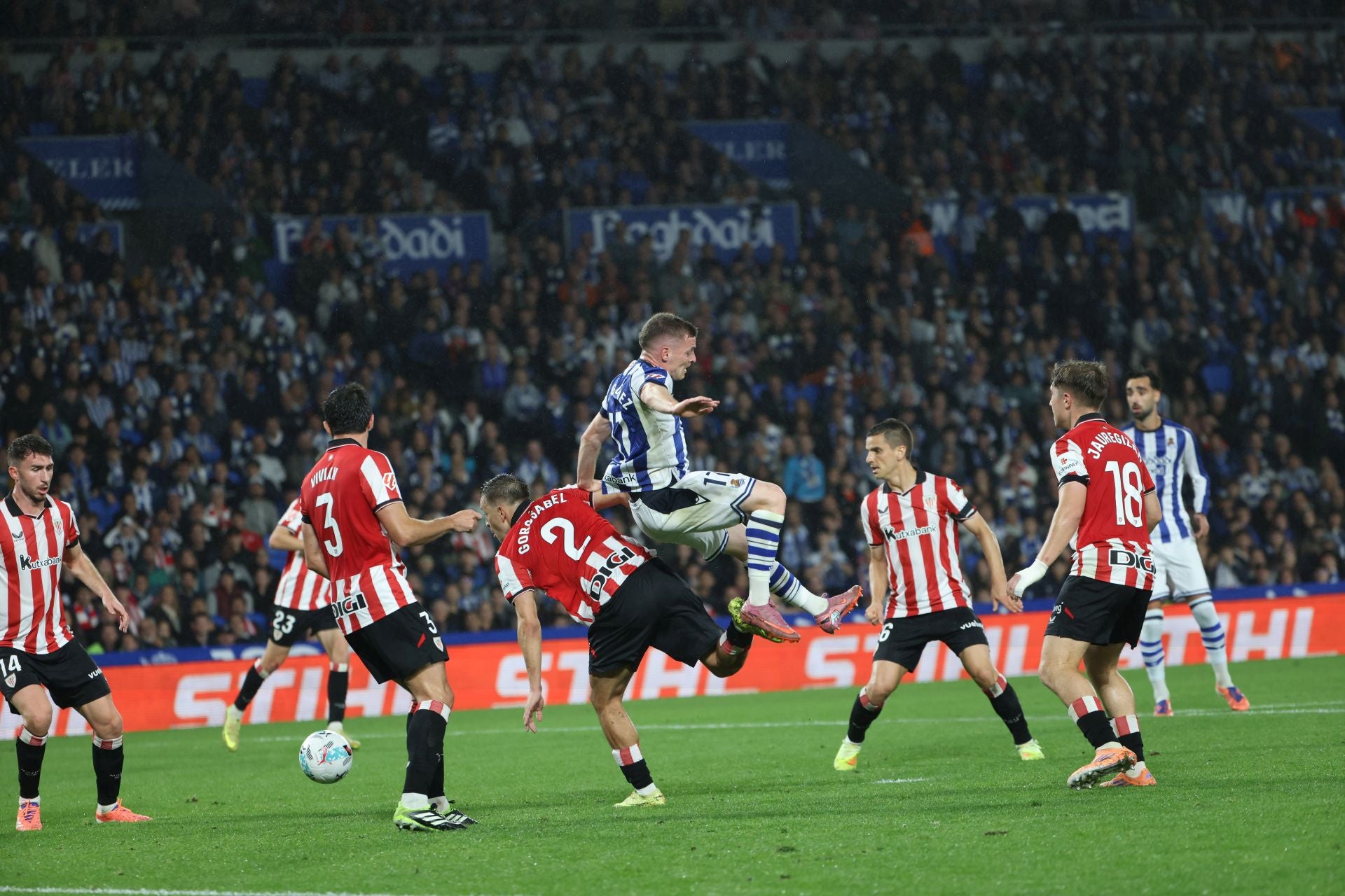 Las mejores imágenes del derbi de Anoeta