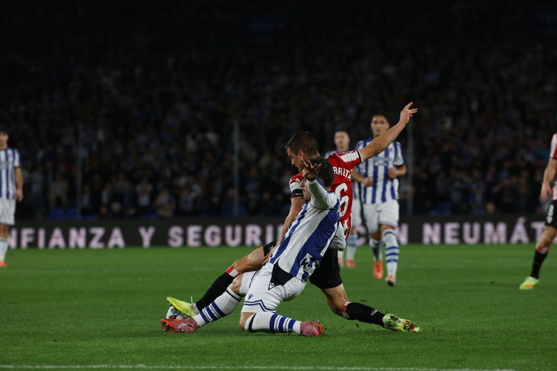 Las mejores imágenes del derbi de Anoeta