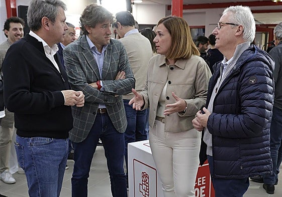 Santano, Andueza, Laborda y Asensio, en el acto de este domingo en Irun.