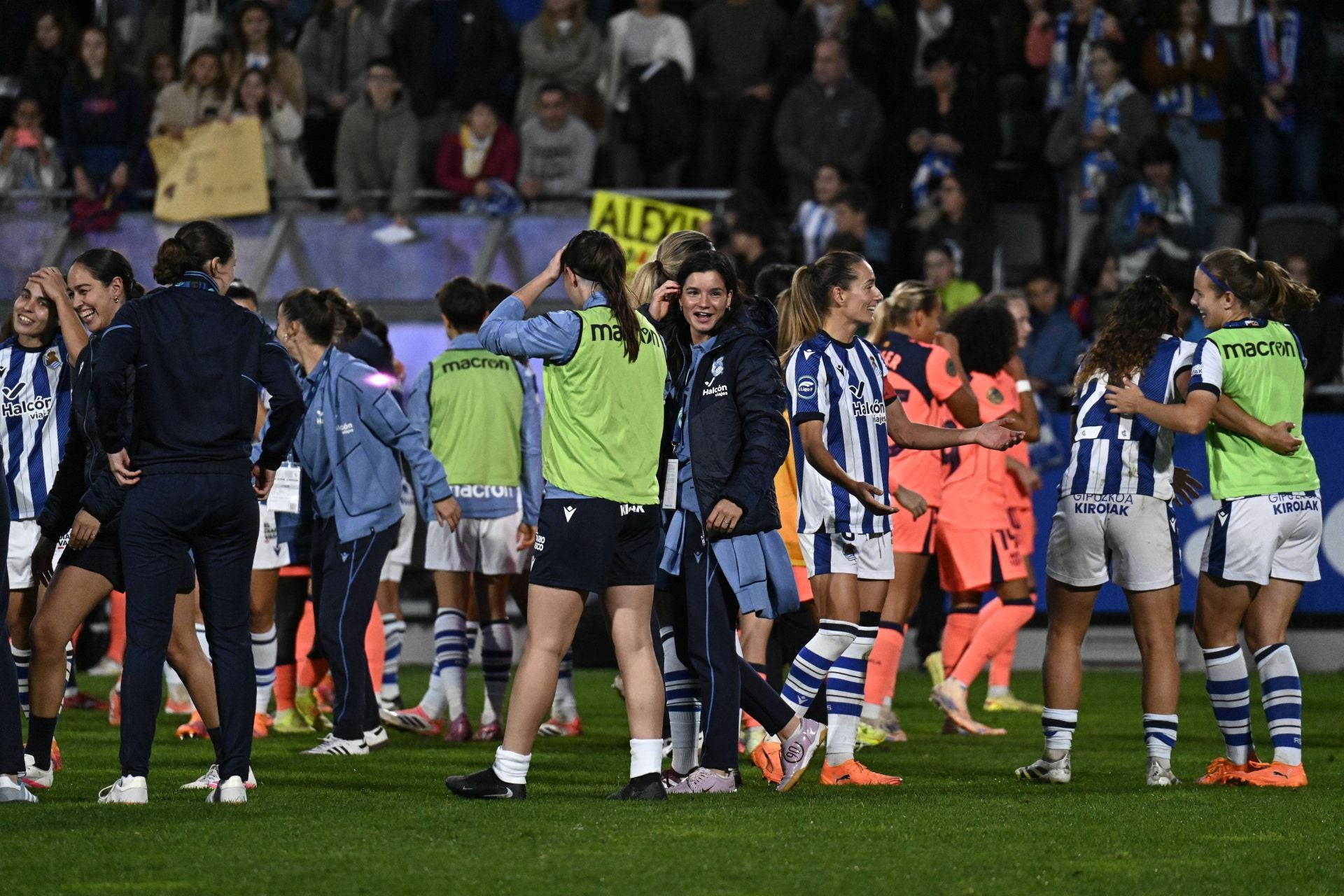La celebración de la victoria ante el Barça, en imágenes