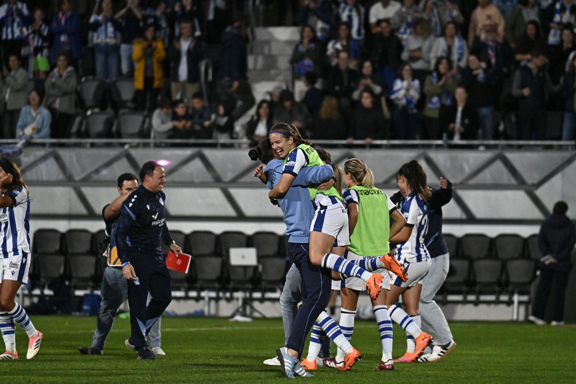 La celebración de la victoria ante el Barça, en imágenes