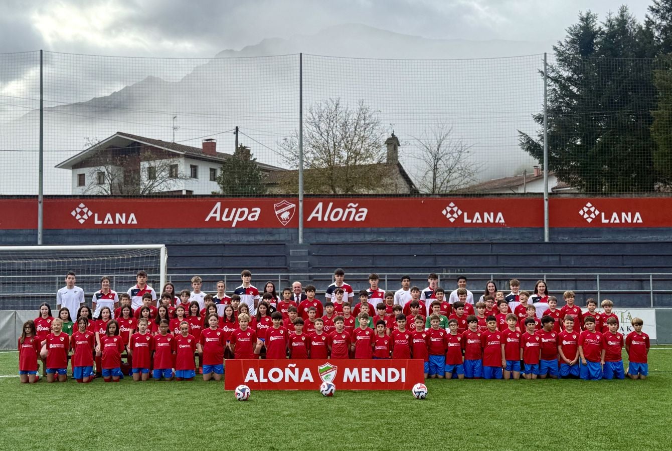El Aloña Mendi posa en familia