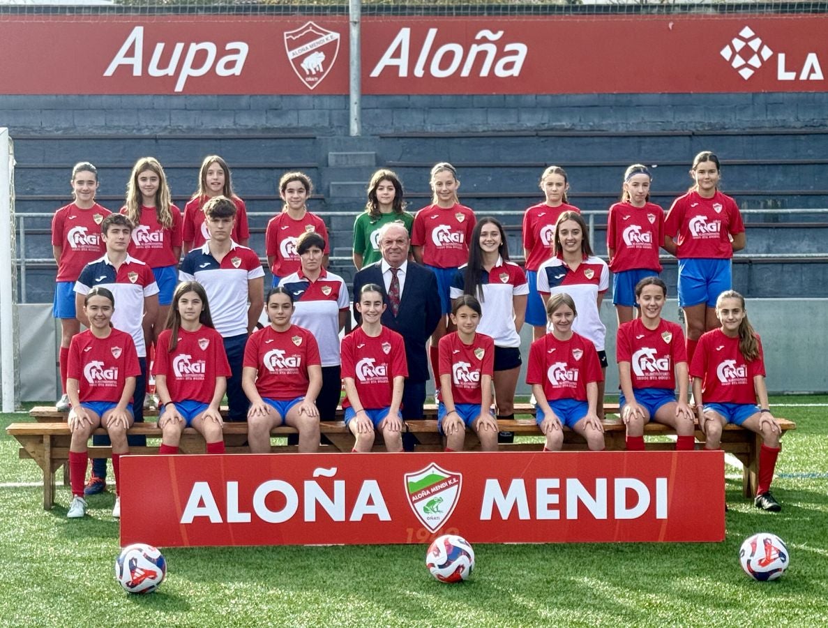 El Aloña Mendi posa en familia