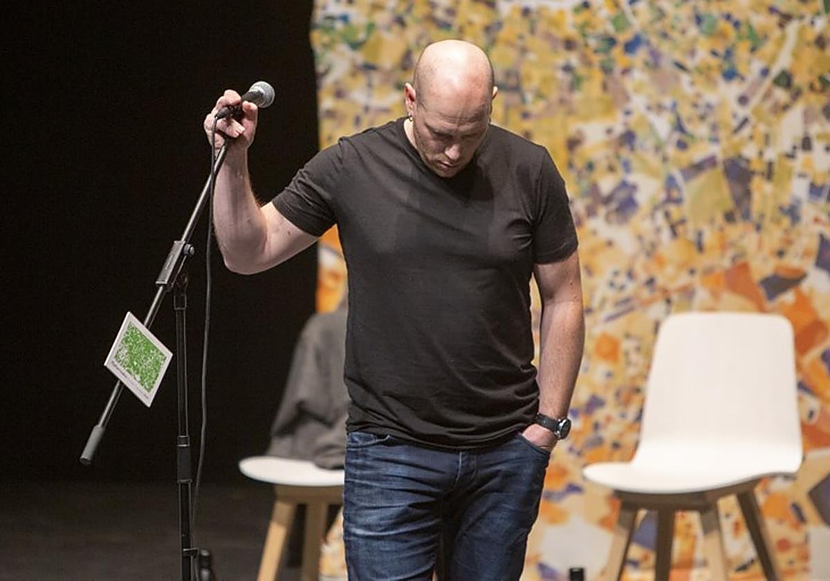 Eneko Lazkoz azaroaren 29an Iruñeko Nafarroa Arenan izango da.