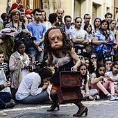 Aurreko edizio bateko ikuskizun baten irudi bat.