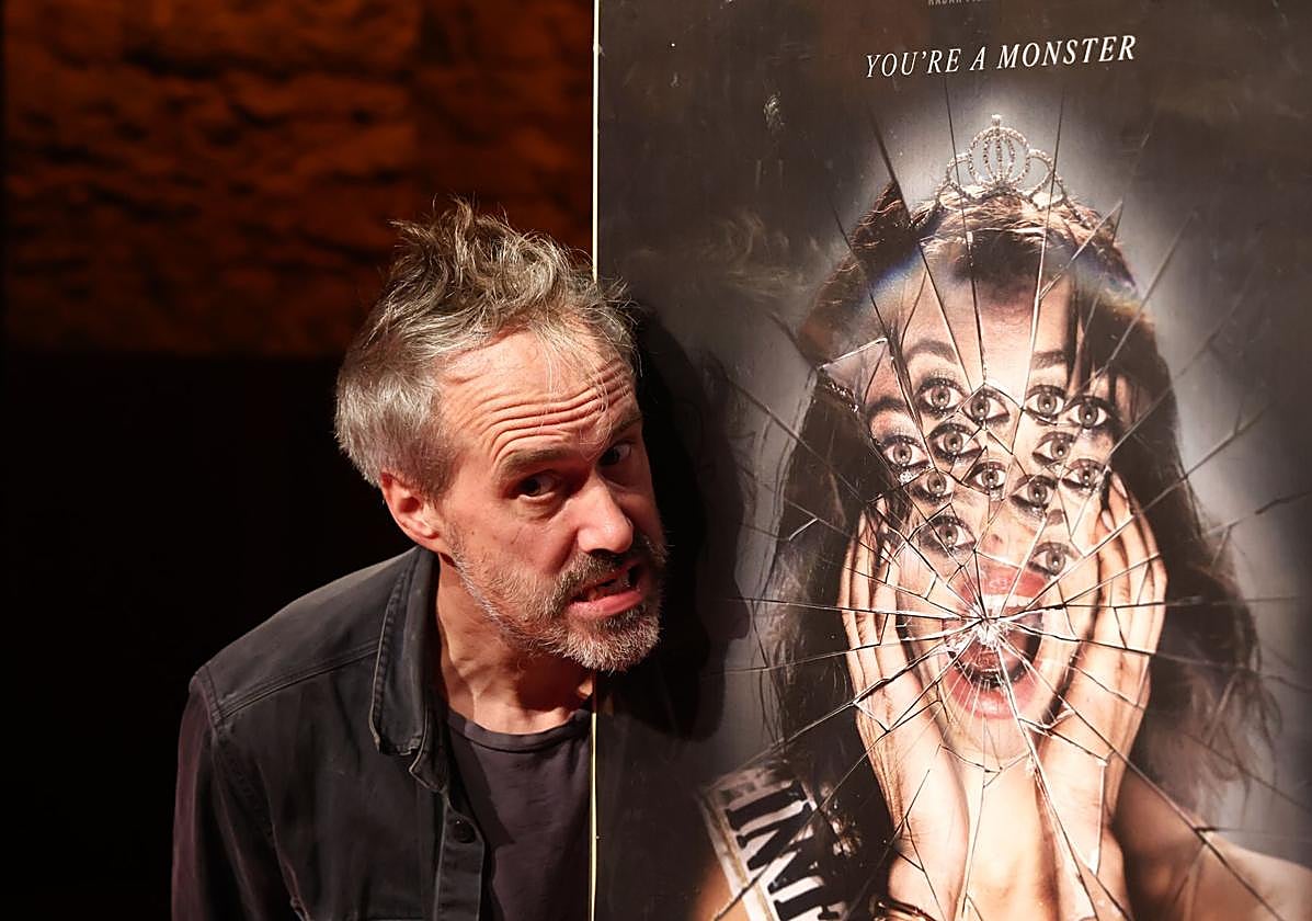 El realizador francés David Moreau, este lunes en Donostia