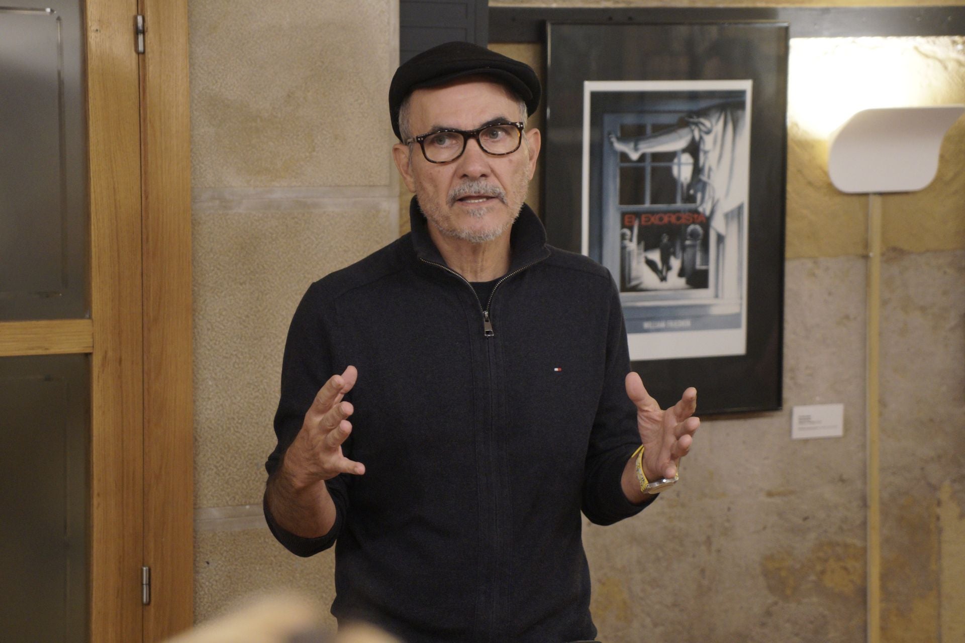 Así es la reinterpretación de Fernando Vicente de los carteles de 25 icónicas películas del género