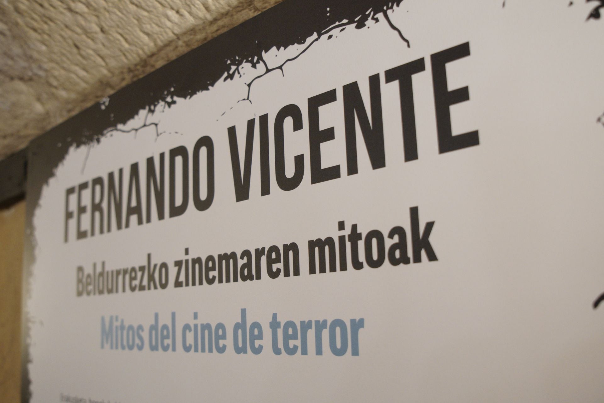 Así es la reinterpretación de Fernando Vicente de los carteles de 25 icónicas películas del género