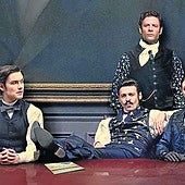 Los protagonistas de la entretenida serie 'La Casa Guiness' sobre conflictos de herencias.