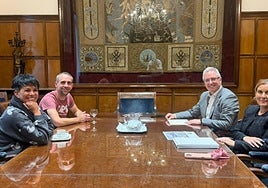 Patricia Borinaga, Unai Larreategi, José Ignacio Asensio y Mónica Pedreira en la reunión del pasado lunes.