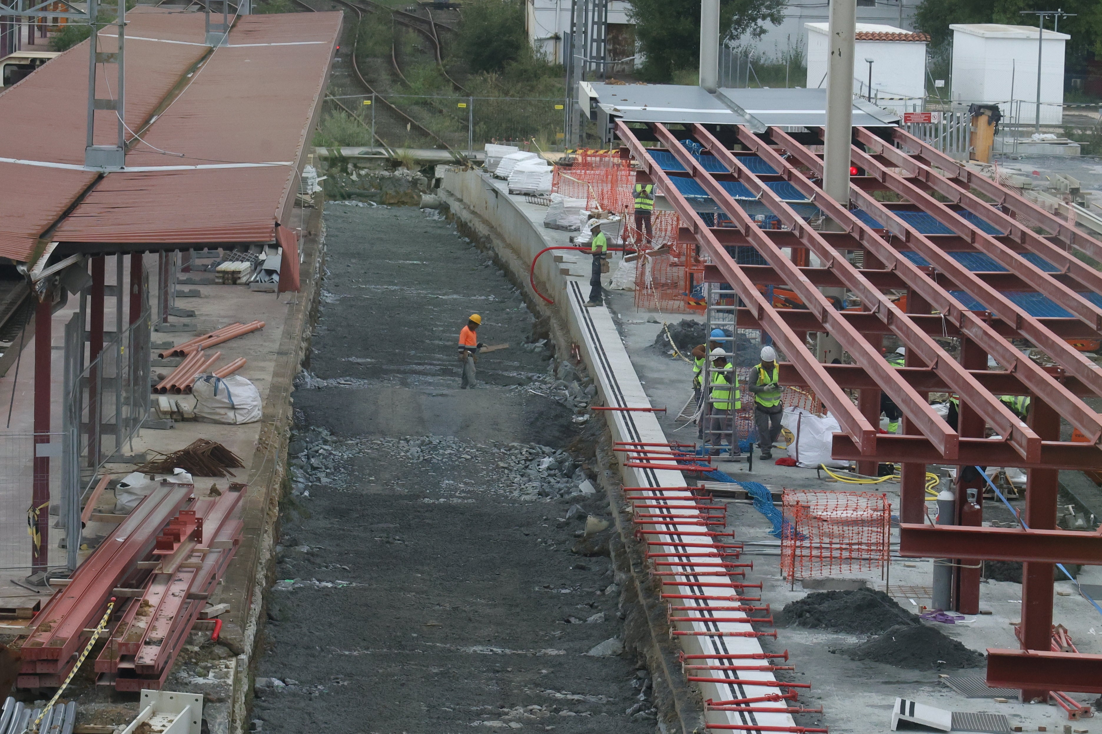 Obras de remodelación de la estación de Irun para acoger el TAV.