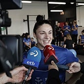 Maitane Etxeberria es la viva imagen de la ilusión de la plantilla.