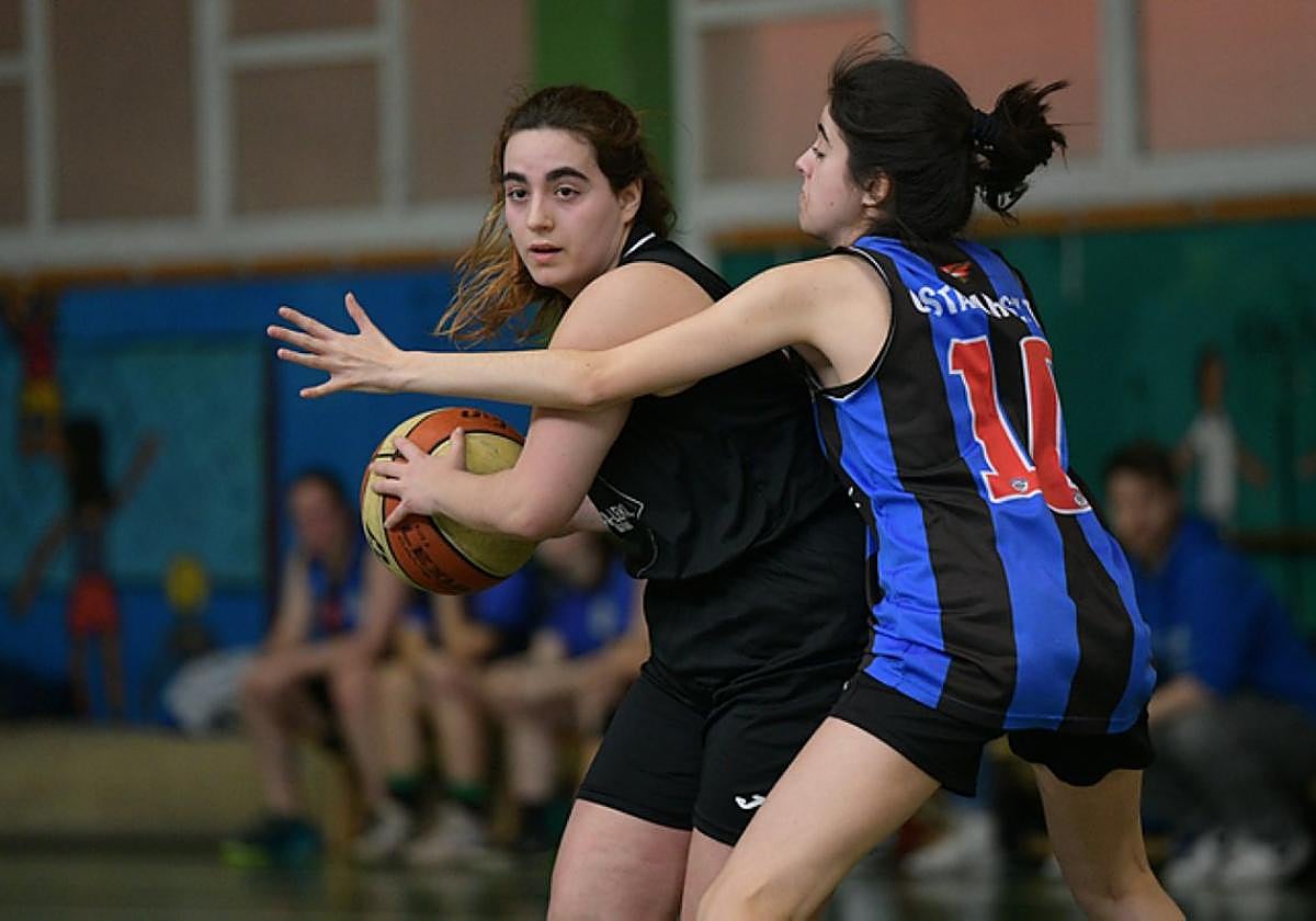 El sénior femenino del Eibar Saskibaloia juega en Donostia.