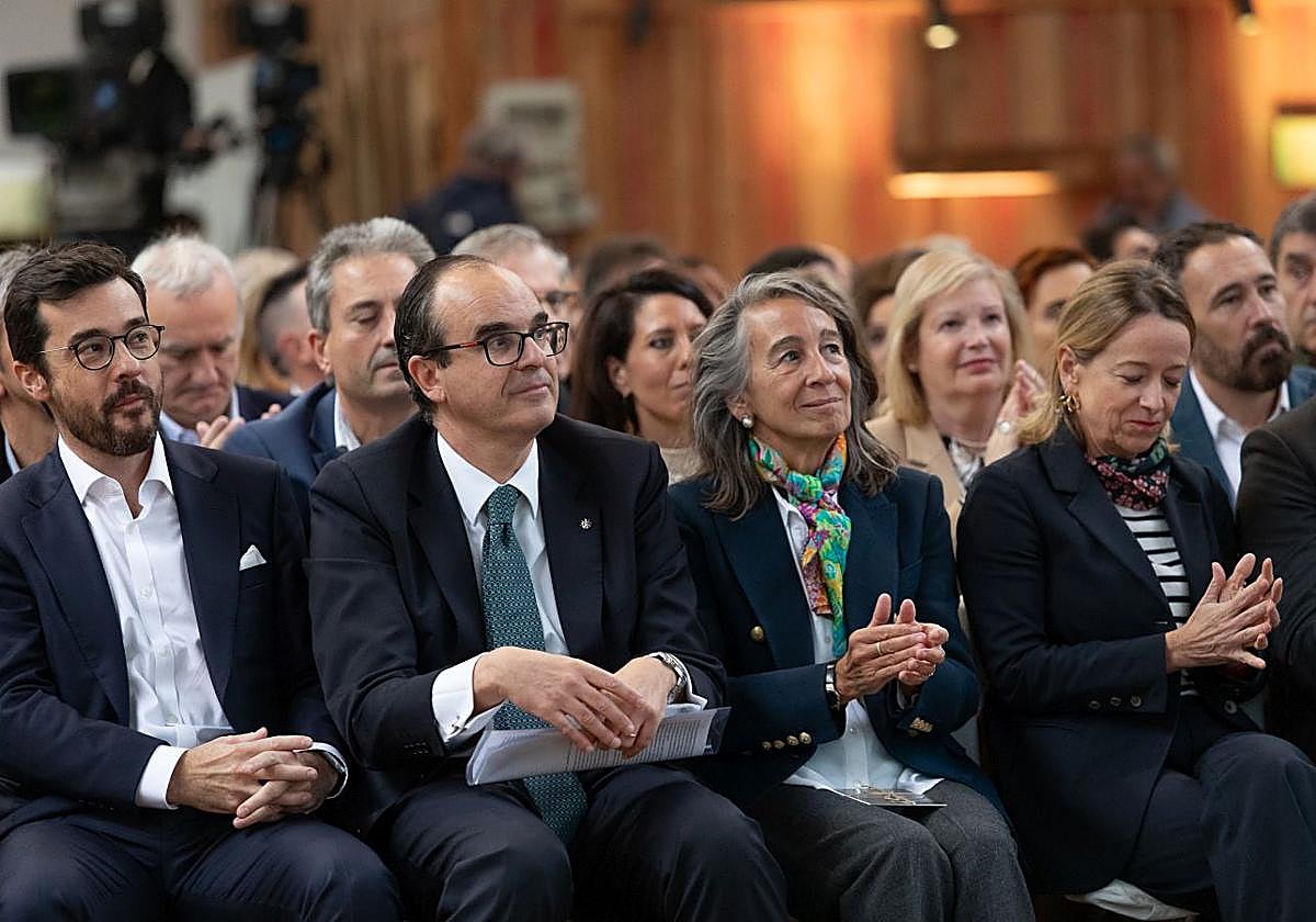 Amplia representación institucional en la botadura de la nao San Juan