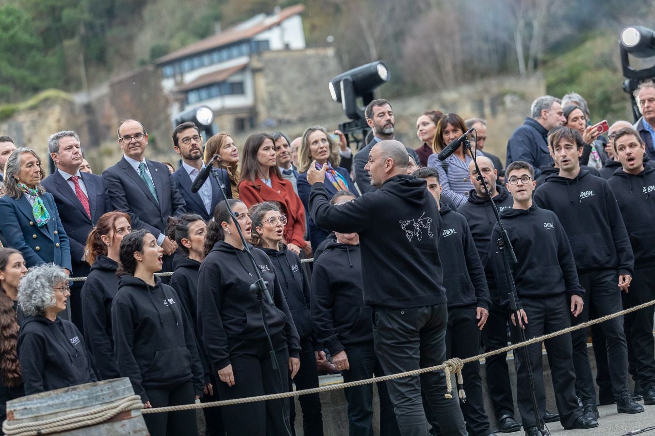 Amplia representación institucional en la botadura de la nao San Juan