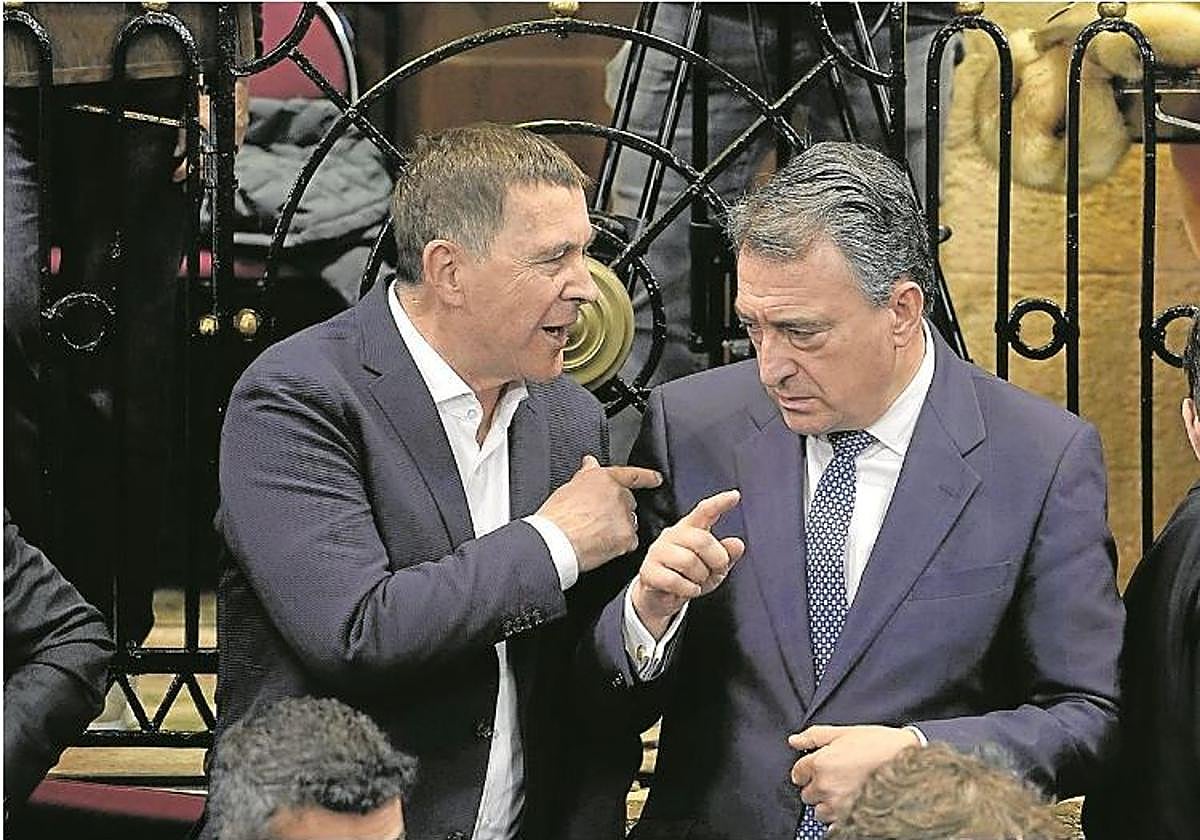 Arnaldo Otegi y Aitor Esteban, en una imagen de archivo.